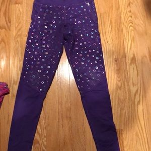 Girl’s purple yoga pants